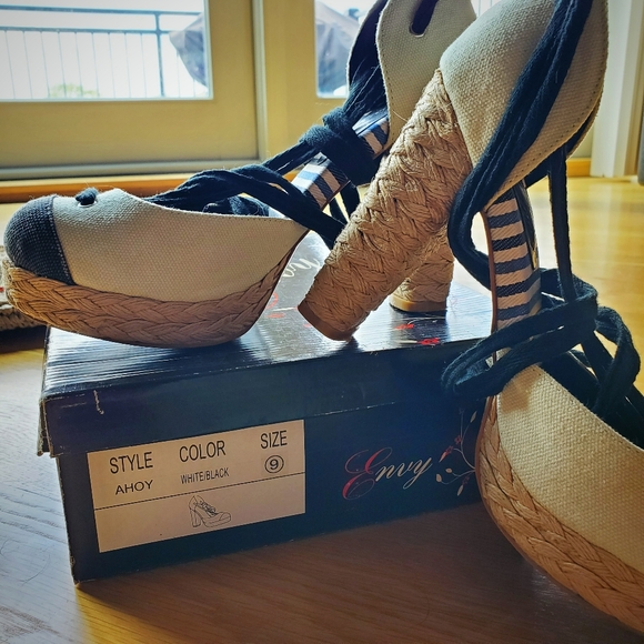 Modcloth Sz 9 Nautical Espadrille Platform Sandals - Picture 4 of 7